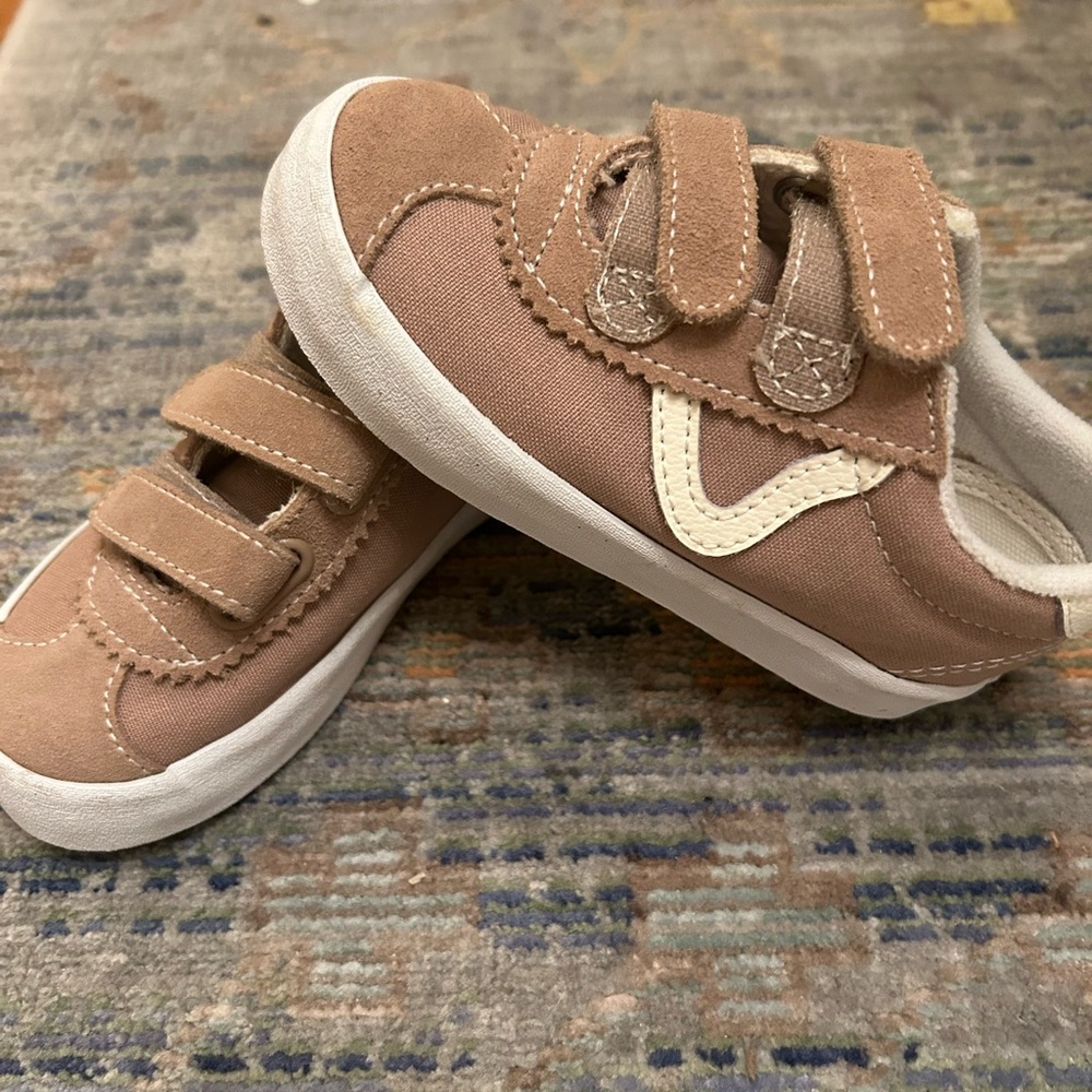 Brand new old skool Vans toddler size 7 NWOT